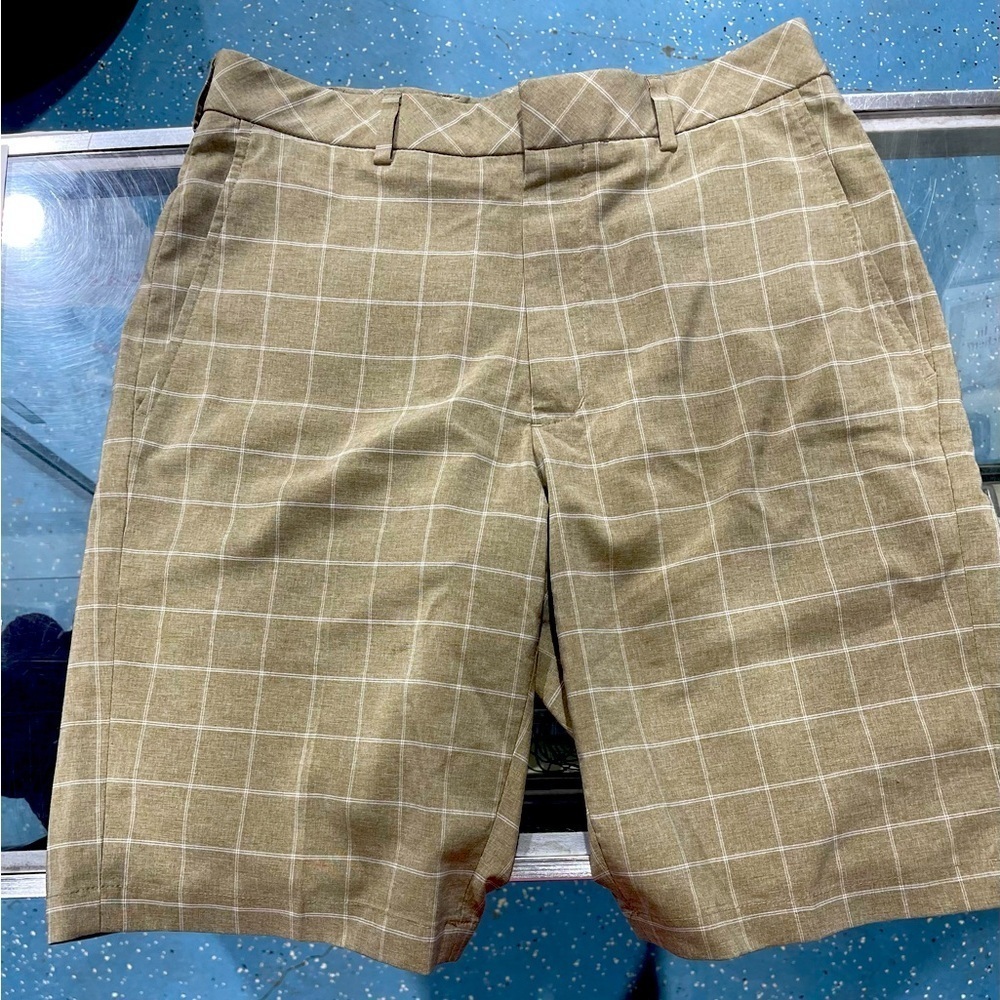 Walter Hagen Mens Beige‎ Plaid Golf Shorts Size 30 Polyester Spandex Blend